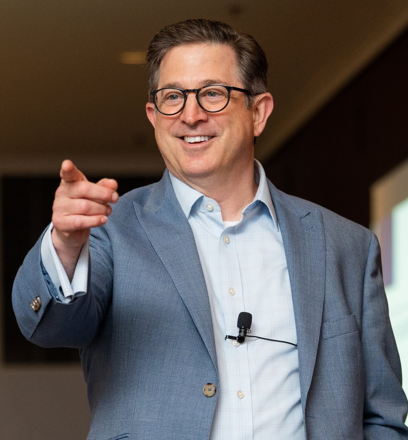 Brad Federman delivering corporate keynote on workplace culture and employee engagement